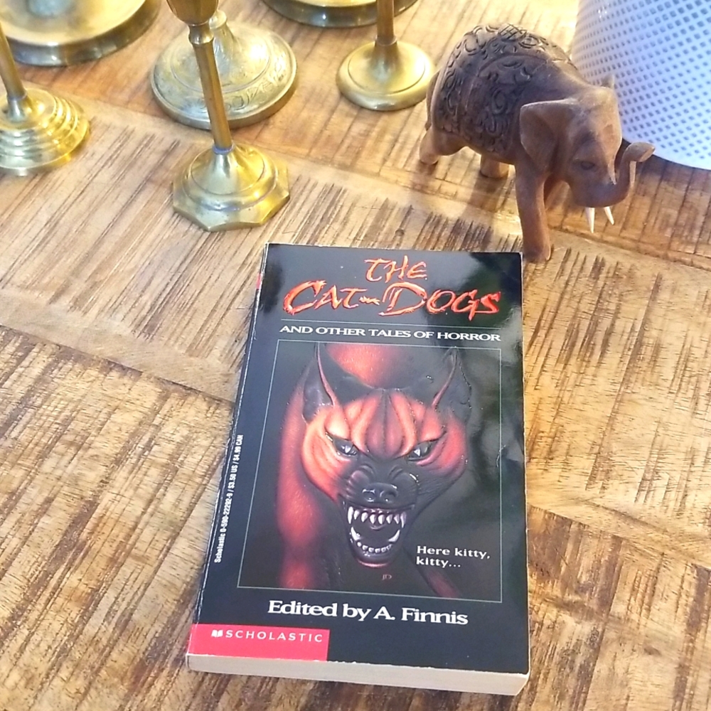 📚 3/$9 📚 RARE FIND Scholastic  THE CAT-DOGS and Other Tales of Horror Bo…